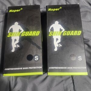 Noper Shin Guard with Black Design
